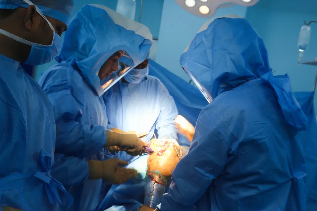 knee replacement surgery procedure